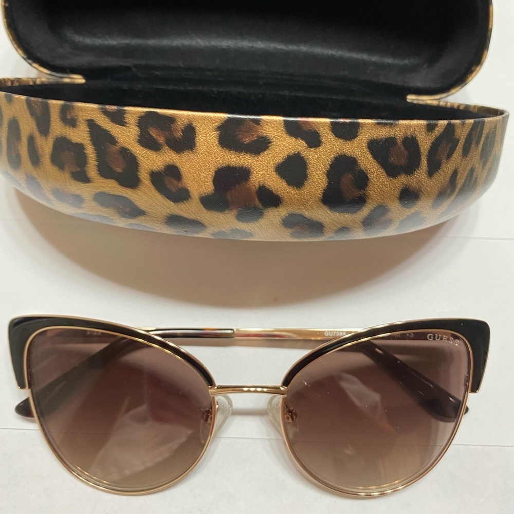 Brand New Guess Sunglasses.​